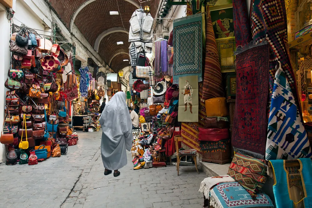 Souk dans la médina de Tunis | © Dark_Eni