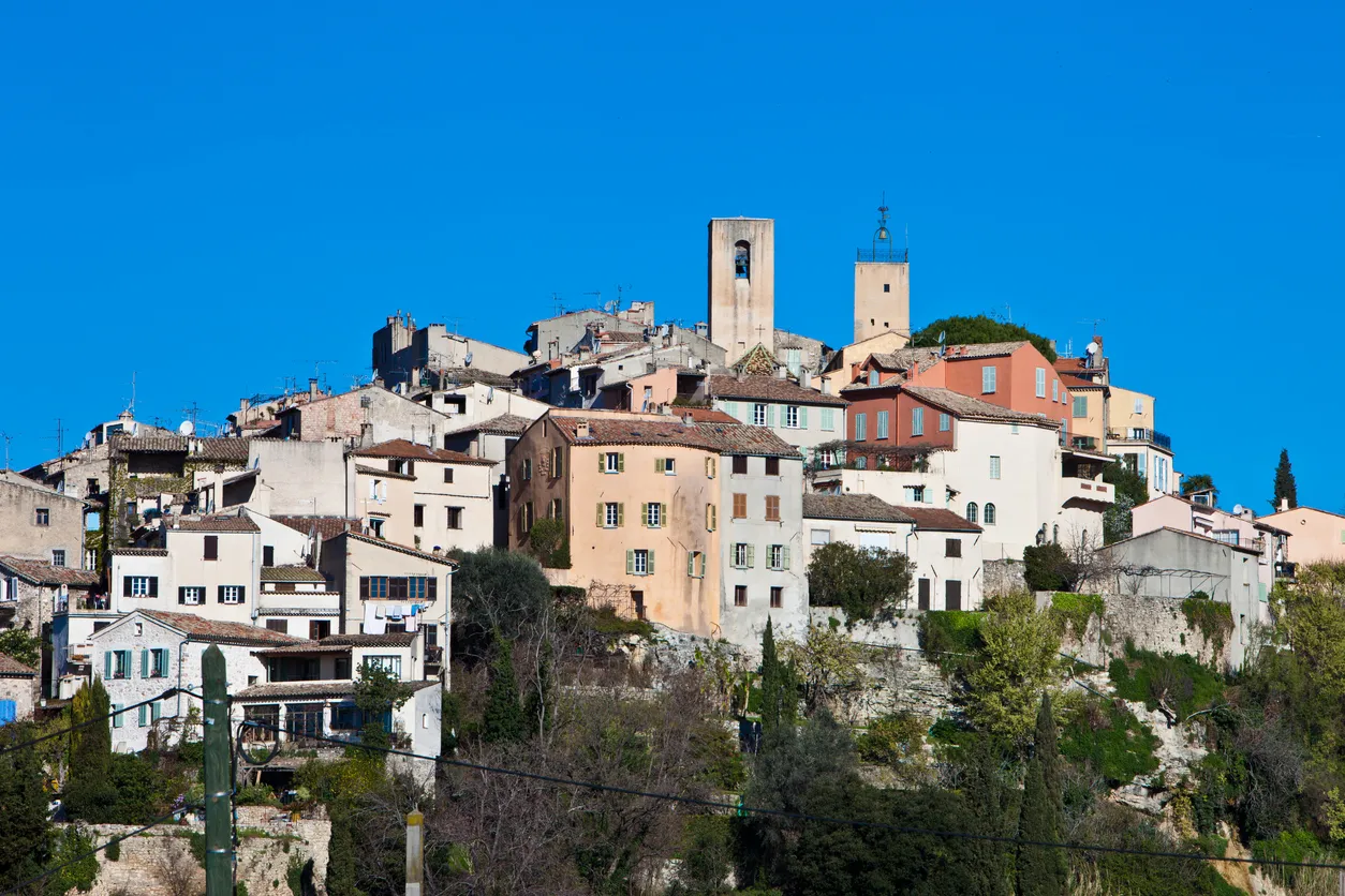 Biot, département des Alpes-Maritimes, région Provence-Alpes-Côte d'Azur, France © iStock / mseidelch