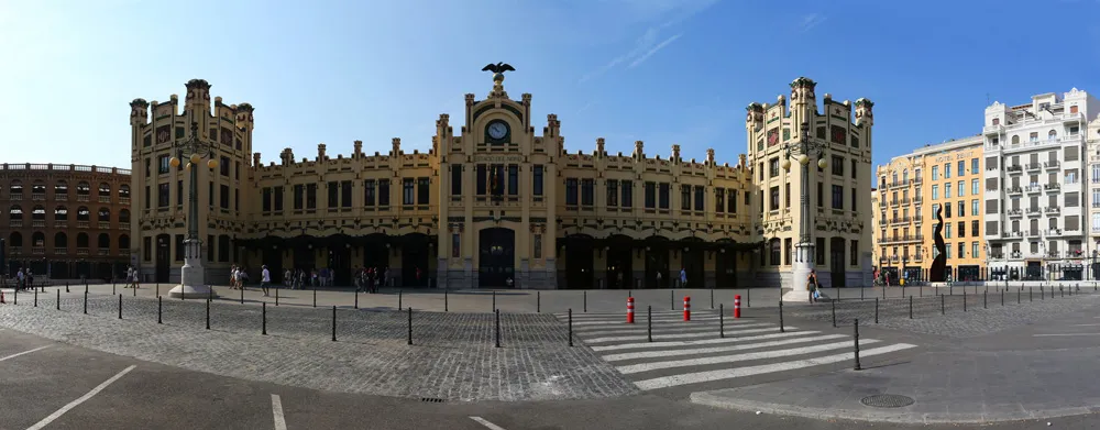 La gare de Valencia, région valencienne, Espagne - istock / Ultraforma