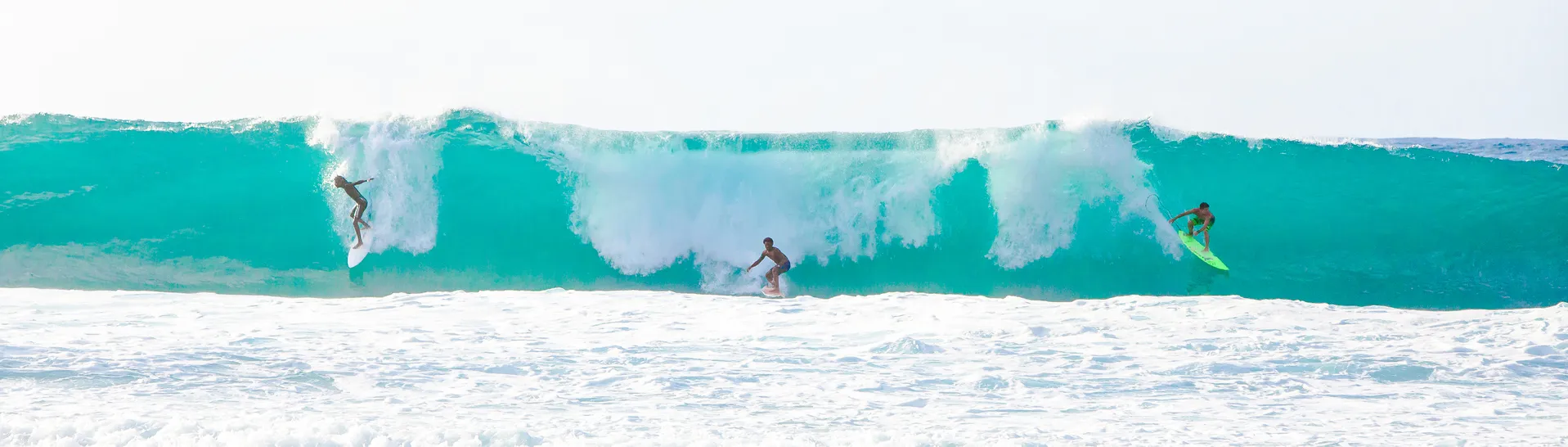 Surf à Hawaii. © iStock / RightFramePhotoVideo
