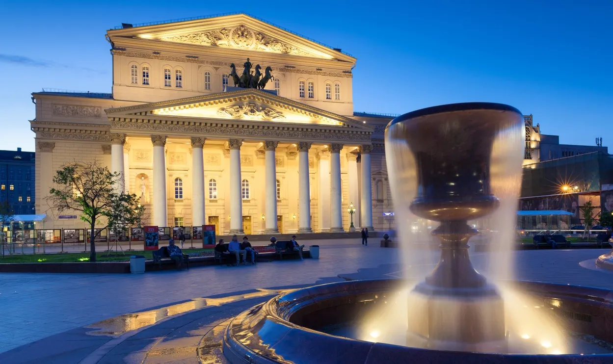 Le théâtre Bolchoï à Moscou © iStock / ErmakovaElena