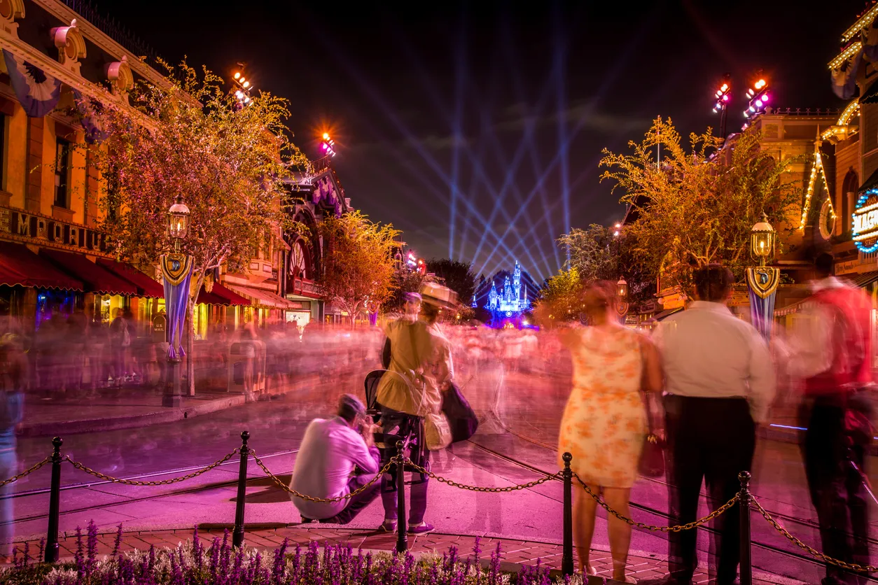 Disney World à Orlando, la nuit © iiStock / FrozenShutter
