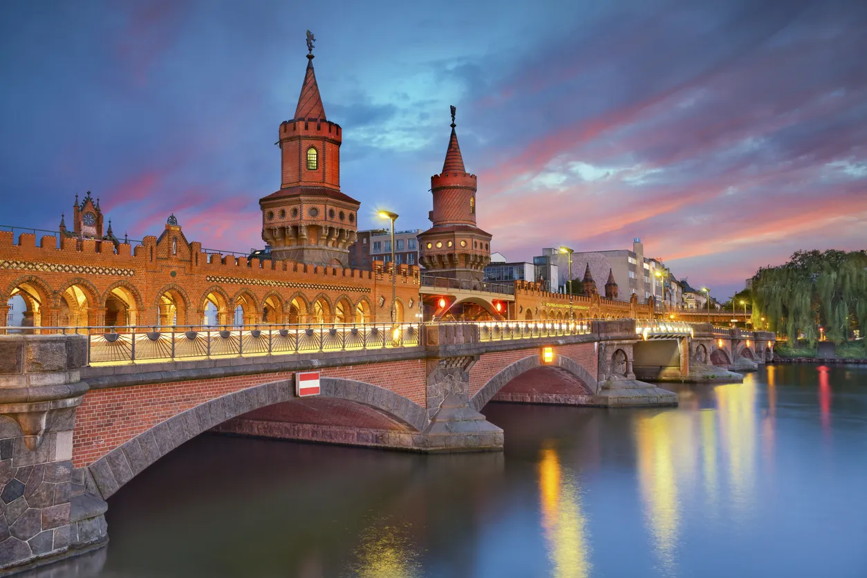 Pont Oberbaum à Berlin.  © iStock / RudyBalasko 
