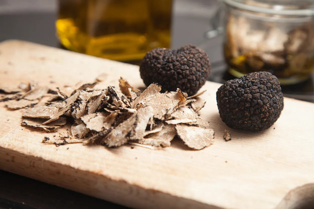 La truffe noire dont raffolent les gourmets © iStock / maria_esau