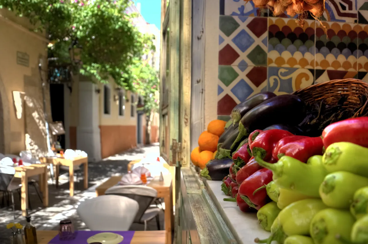 Forte présence des légumes dans le régime crétois © iStock / Gatsi