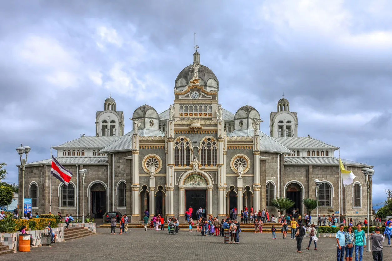La basilica de Nuestra Senora de los Angeles à Cartago, Costa Rica © iStock / Bogdan Lazar