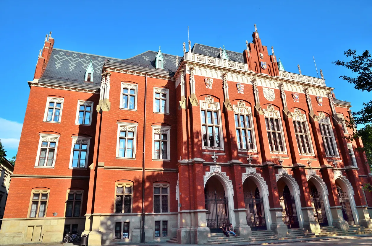 L'université Jagellon de Cracovie où étudia Copernic  © iStock / snoofek