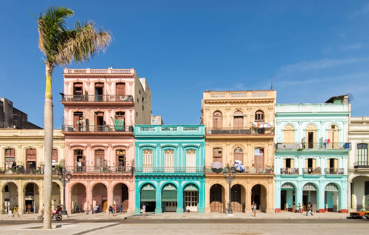 Une rue de la vieille Havane  ©  iStock / Mauro_Repossini