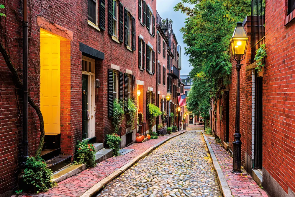 Acorn Street. | © iStockphoto.com/SeanPavonePhoto