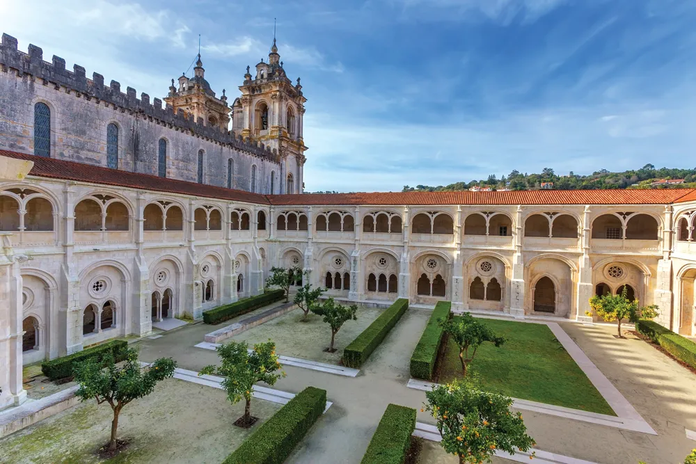 Cloître de Dom Dinis, Alcobaça©iStockphoto/Serhiy Stakhnyk