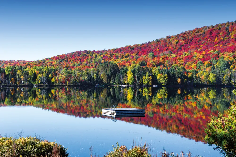 Lac Supérieur, parc national du Mont-Tremblant, Laurentides. | © iStockphoto.com/isogood