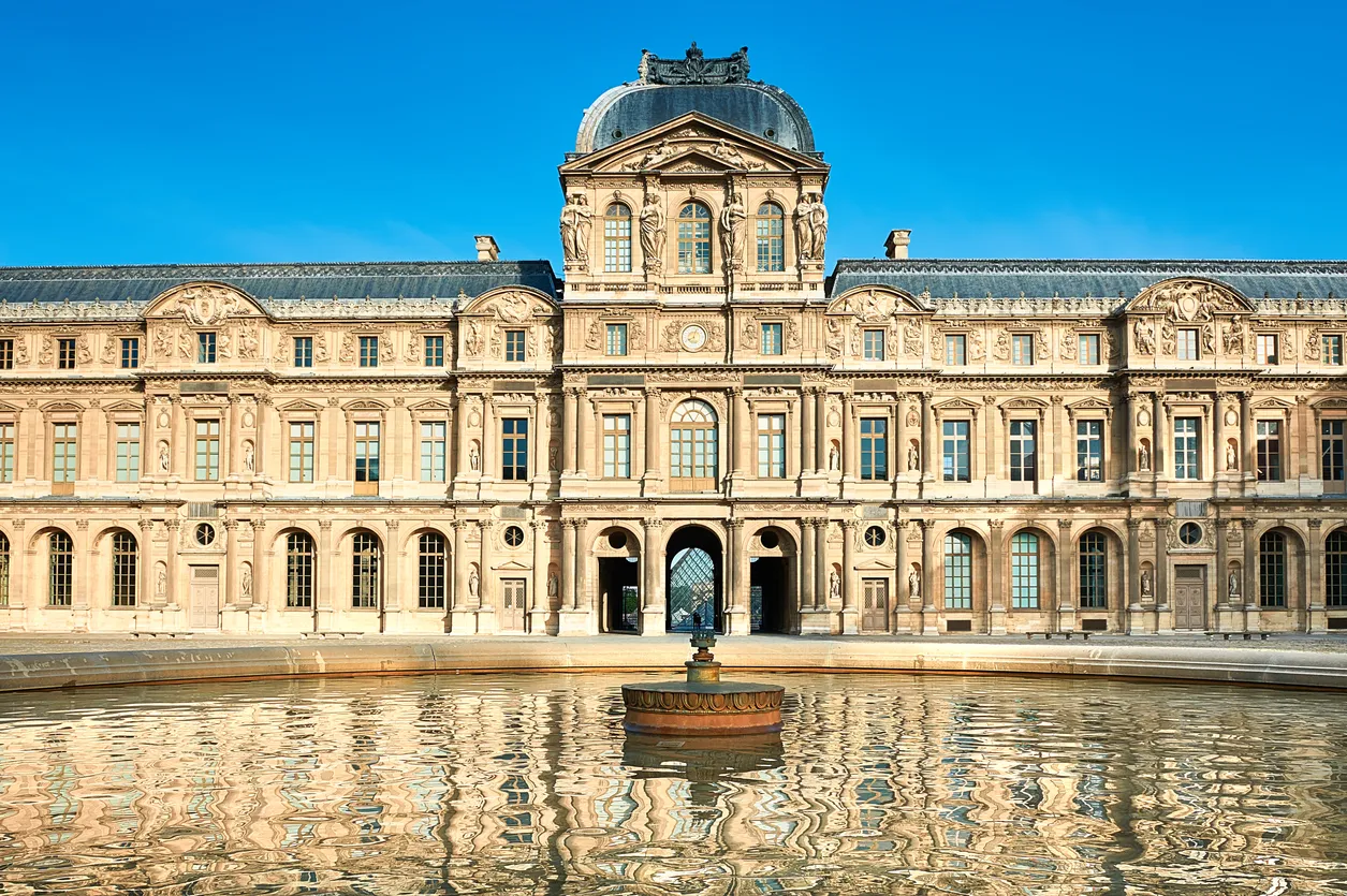 Le musée du Louvre, Paris ©  iStock / anyaivanova
