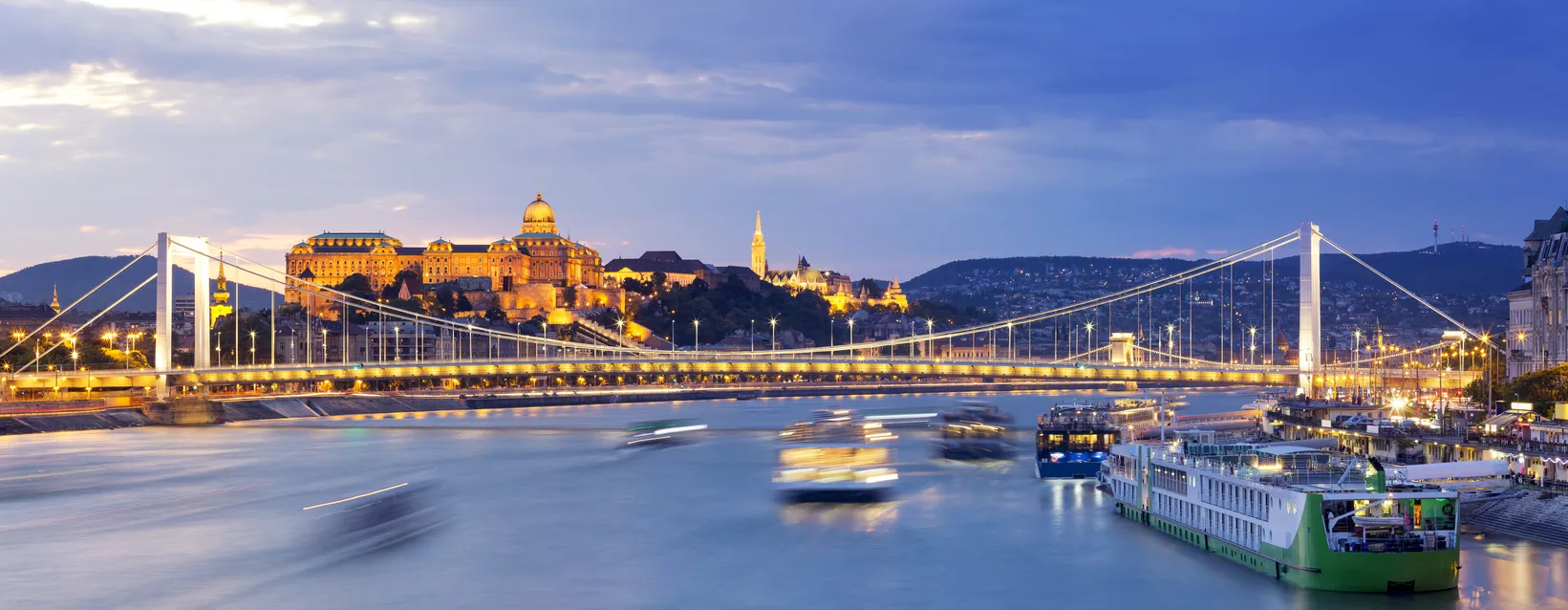 Le pont Élizabeth à Budapest, en hommage à l'impératrice. ©  iStock / _ultraforma_