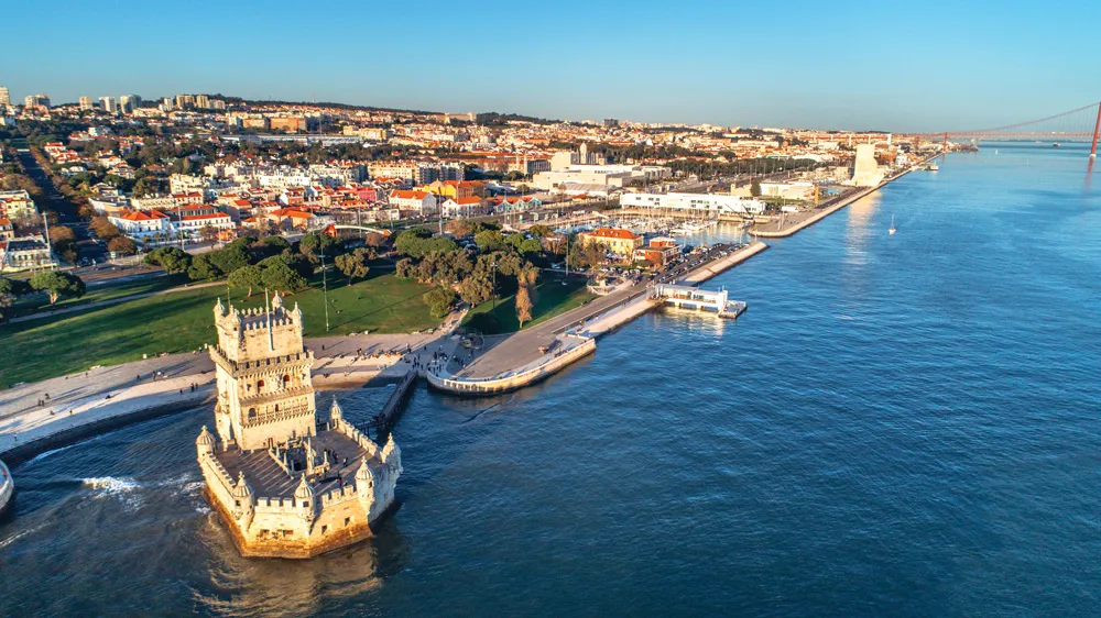 Torre de Belém, Lisbonne, Portugal | © iStockphoto.com/eldinhoid