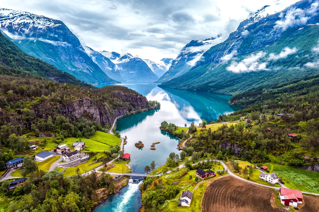 Beautés de la nature norvégienne © iStock/cookelma