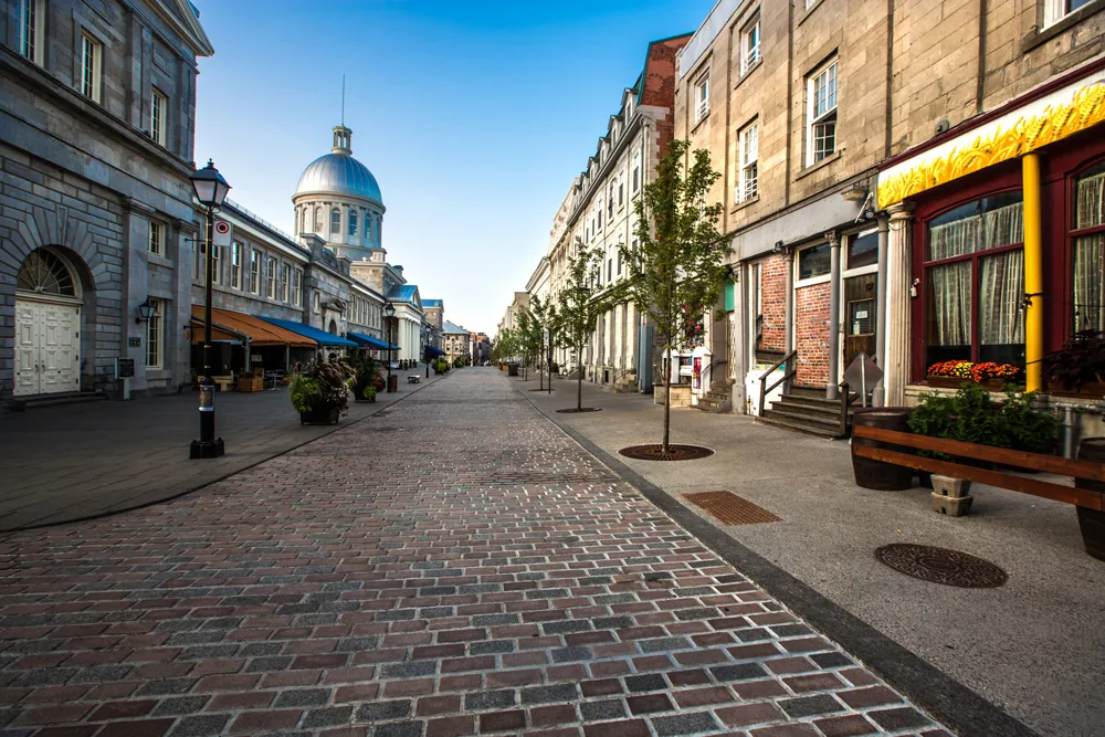 Rue Saint-Paul, une rue pavée du Vieux-Montréal | © Steven_Kriemadis