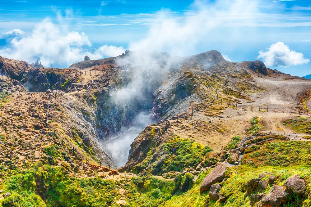 Volcan de la Soufrière, Sainte-Lucie | © Fyletto