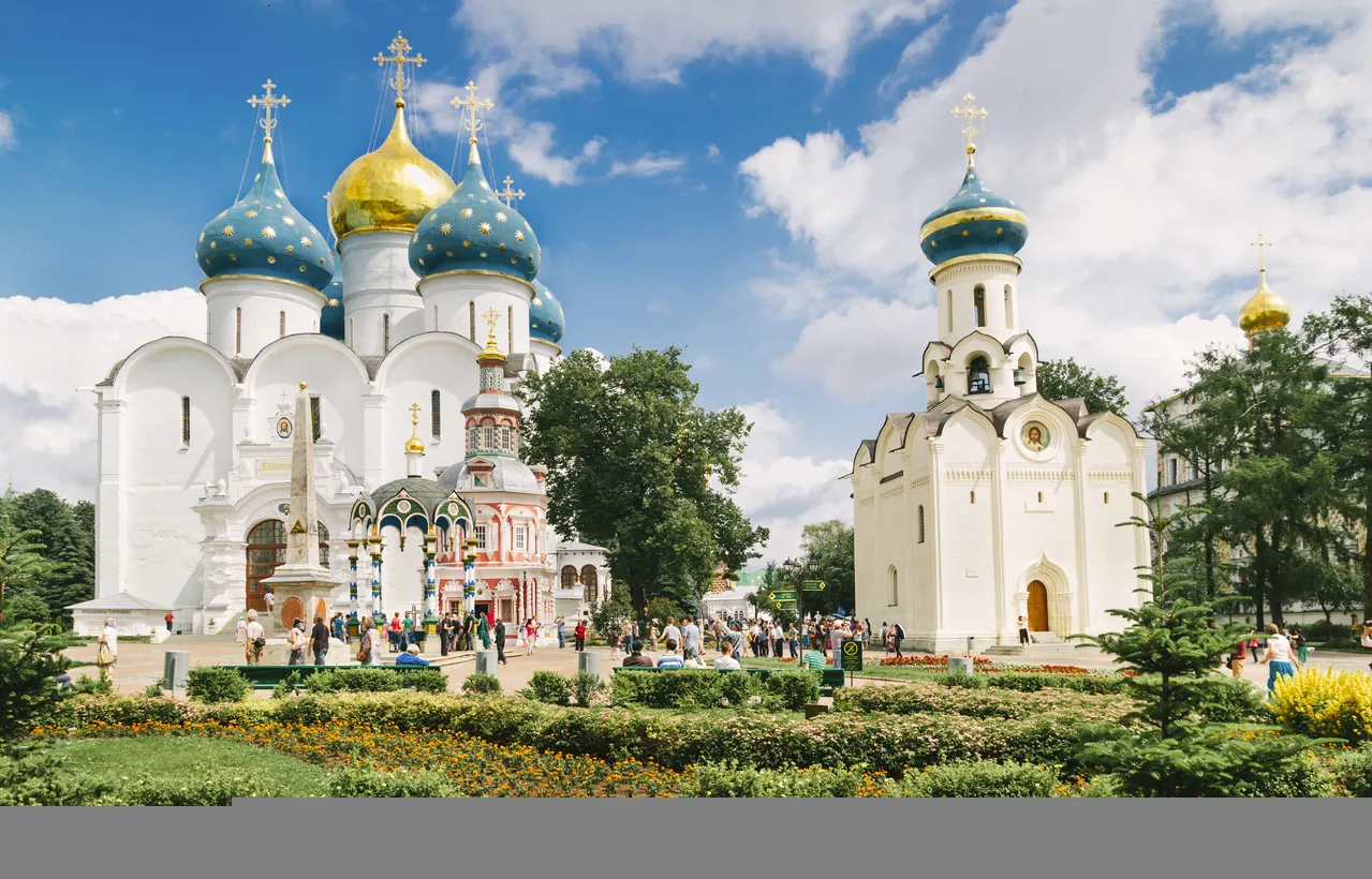 La laure de la Trinité-Saint-Serge,  un important monastère orthodoxe russe situé dans la ville de Serguiev Possad. © iStock / disqis