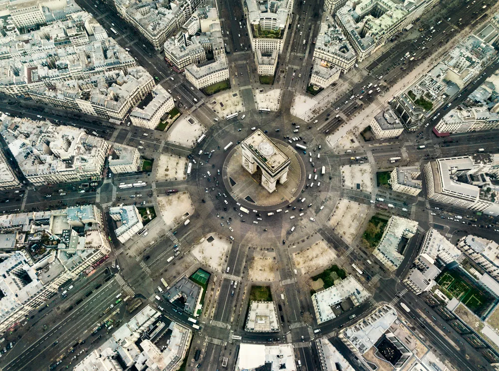 Arc de triomphe de l’Étoile, Paris, France | © Orbon Alija