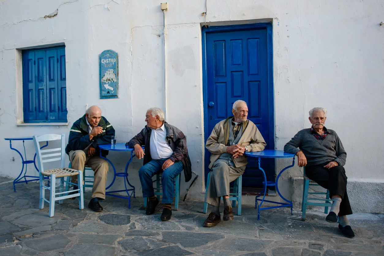 Un kafénion sur une île grecque. © iStock / daniel kempfseifried