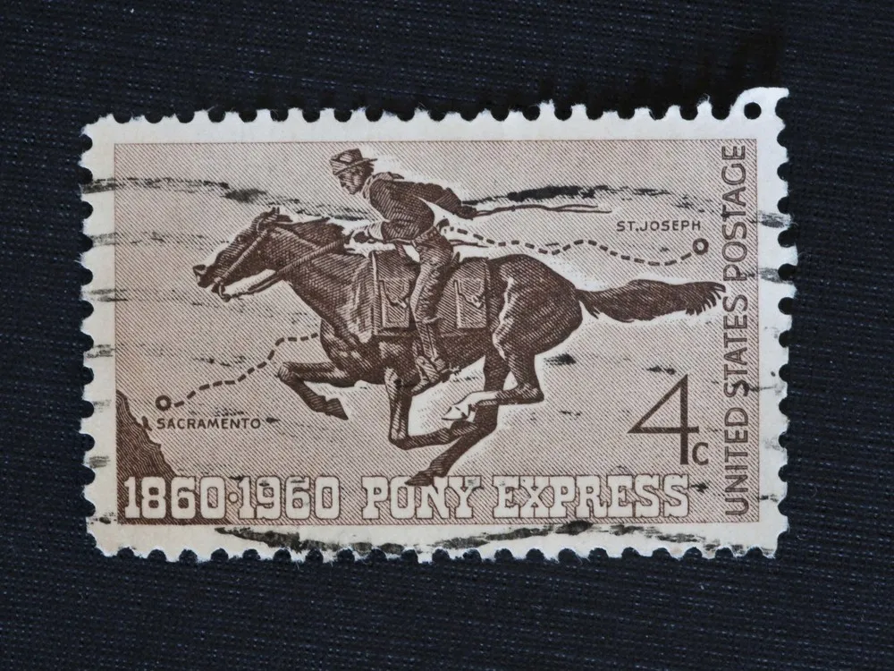 Timbre à l'effigie du Pony Express©iStockphoto/Kenneth Wiedemann,