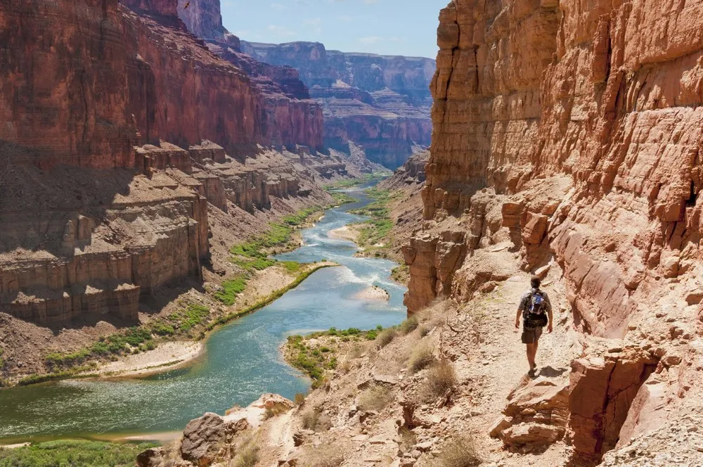 Le fleuve Colorado près de Nankoweap Creek et les granaries du Grand Canyon © iStockphoto.com/IlexImage
