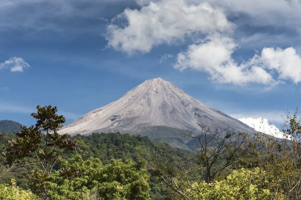 Le volcan de Colima.  | © iStockphoto.com/drferry