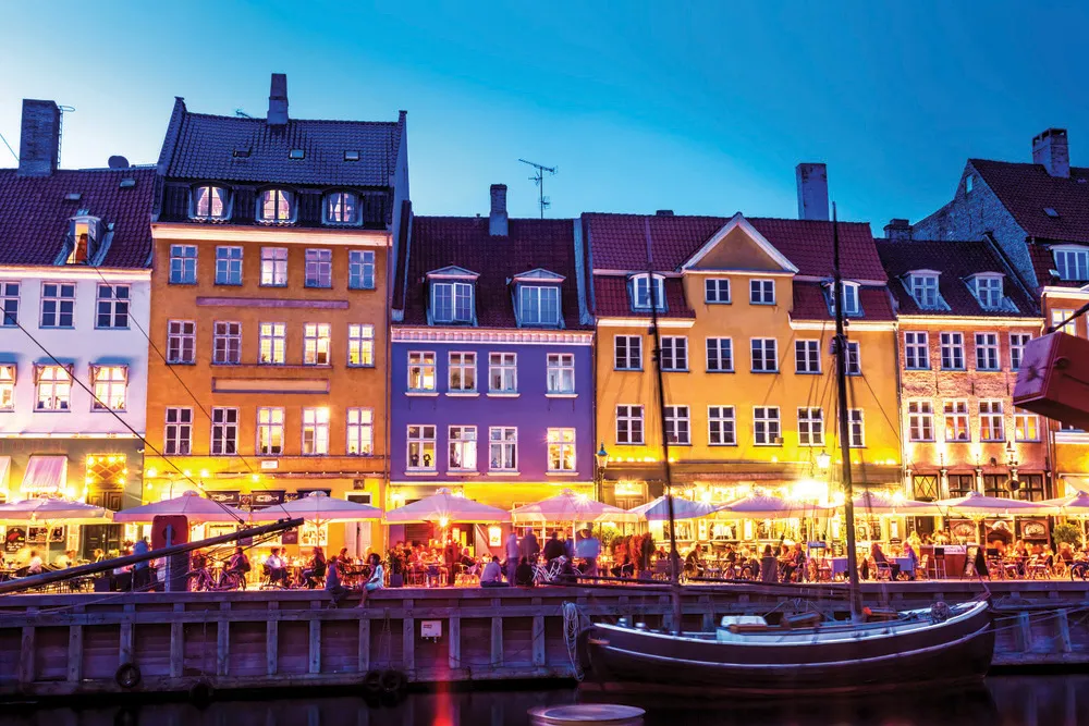 Nyhavn, Copenhague, Danemark | iStockphoto.com/querbeet