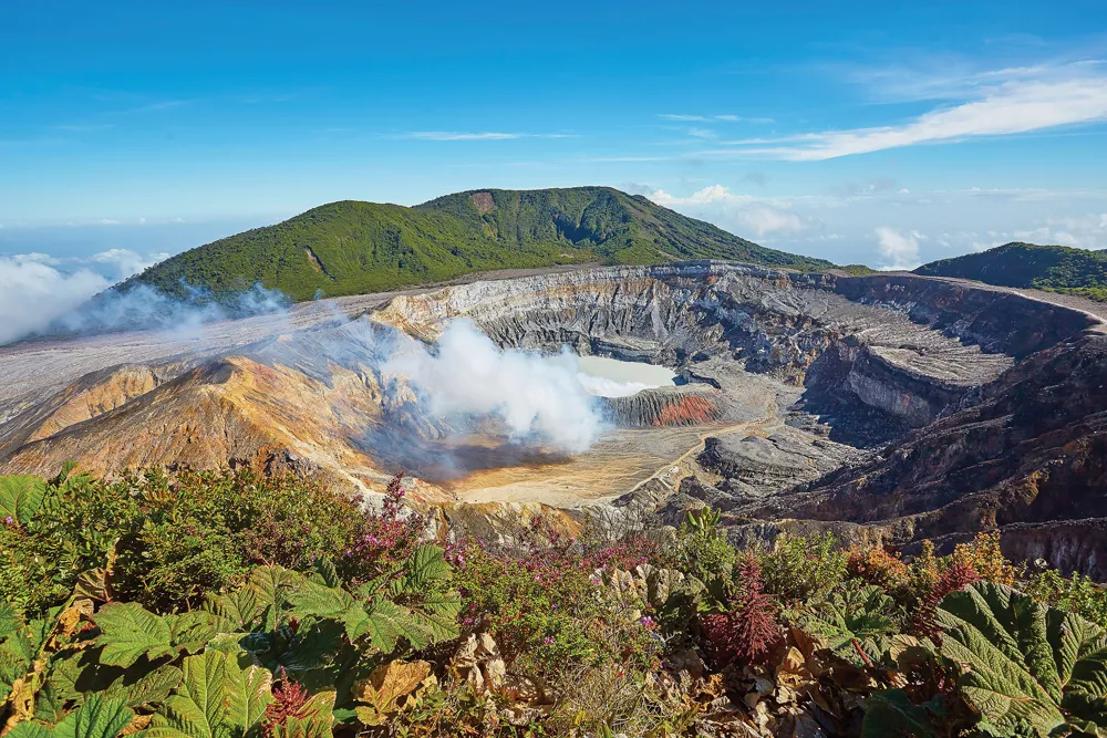 Le volcan Poás, Costa Rica	©iStockphoto/MichalSarauer